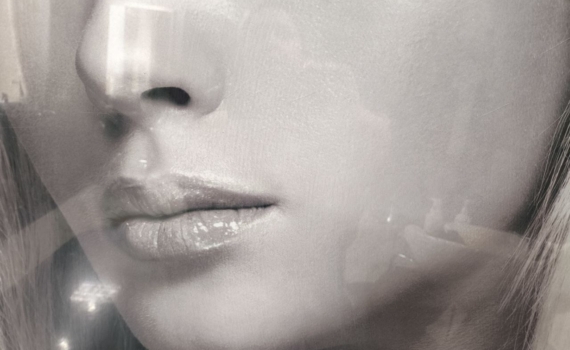 Матовая помада уходит в прошлое: что теперь наносят на губы — сияющие, живые и ухоженные Матовая помада уходит в прошлое: что теперь наносят на губы — сияющие, живые и ухоженные